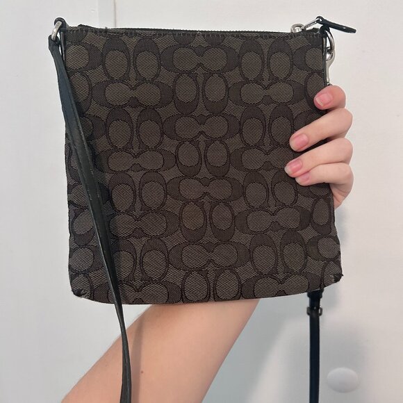 Coach Kitt Messenger Crossbody In Signature Jacquard - Picture 3 of 5